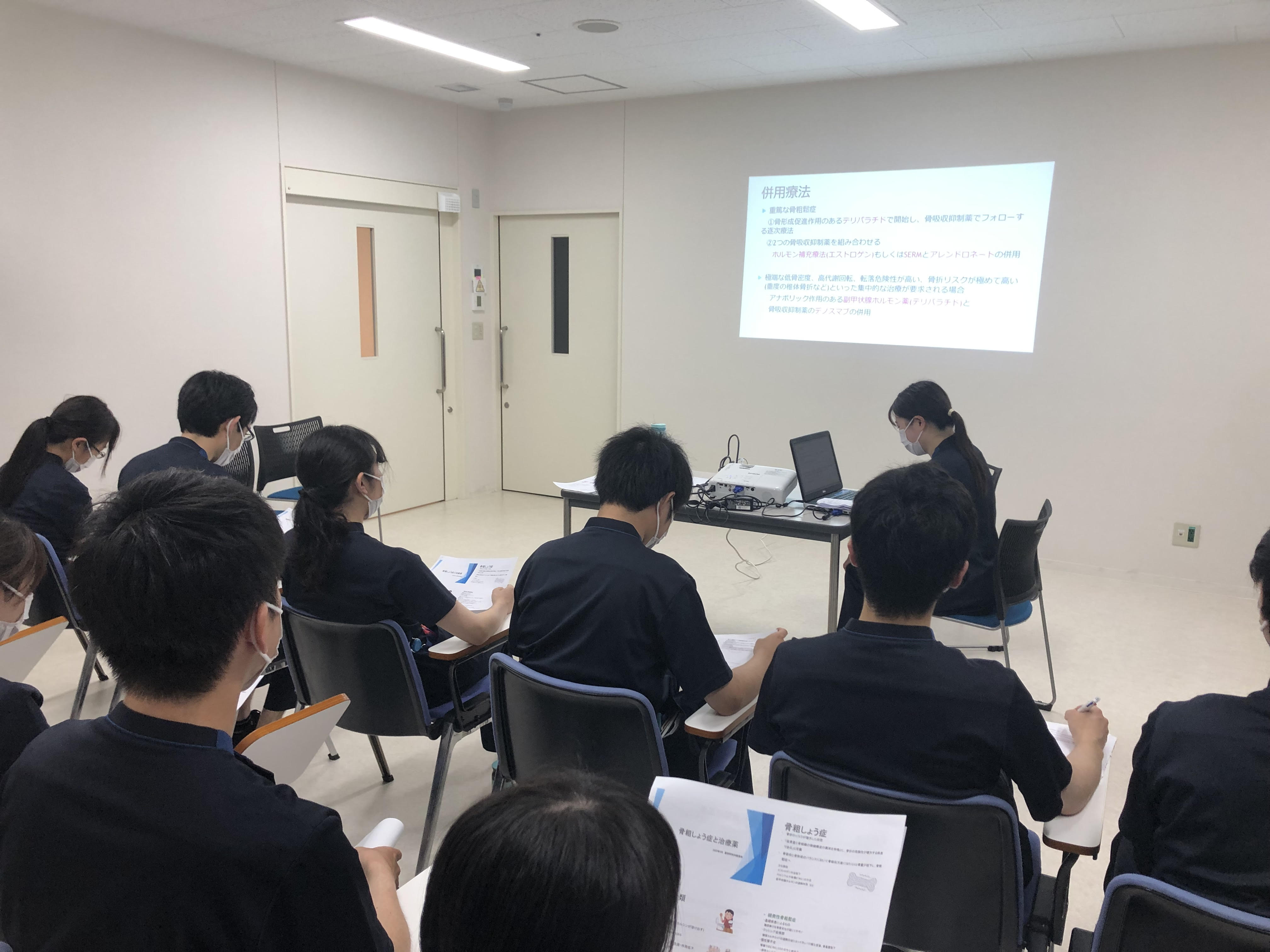 薬剤科　新人教育３