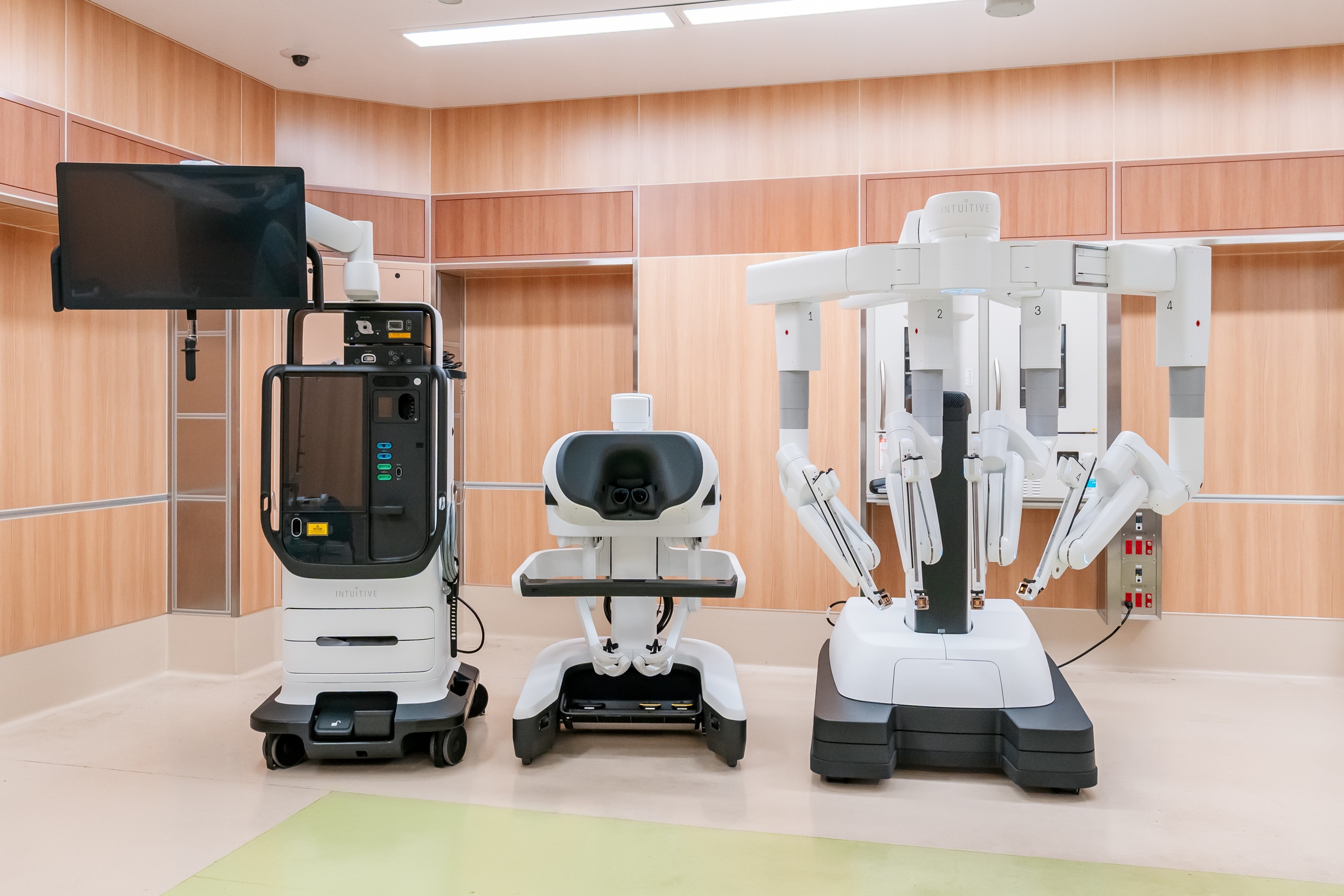 ロボット手術ダビンチ5