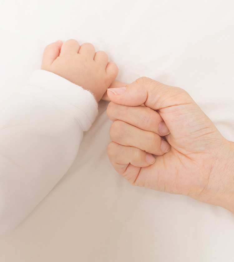 新しい命を迎え、育む喜びをともに～妊娠・出産から子育てまで寄り添ってサポートします。～